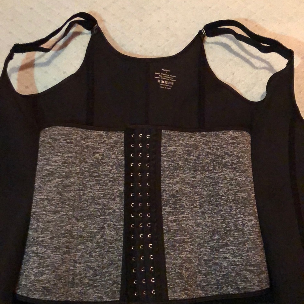 Waist Trainer —